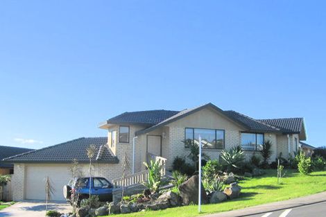 Photo of property in 22 Fleetwood Drive, Henderson, Auckland, 0612