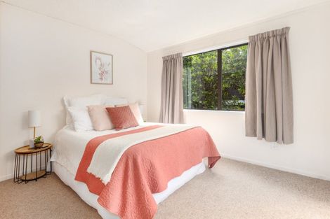 Photo of property in 16 The Crowsnest, Whitby, Porirua, 5024