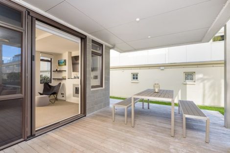 Photo of property in 5/48 Marine Parade, Mount Maunganui, 3116
