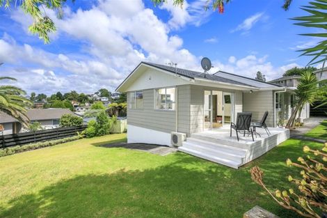 Photo of property in 33 Donovan Avenue, Massey, Auckland, 0614