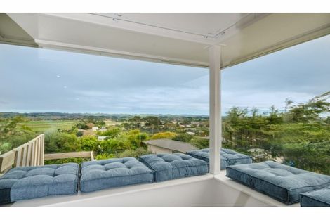 Photo of property in 69 Garfield Road, Helensville, 0800