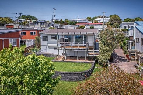 Photo of property in 9 Norfolk Road, Stanmore Bay, Whangaparaoa, 0932