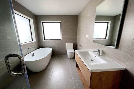 Photo of property in 50 Hellyers Street, Birkdale, Auckland, 0626