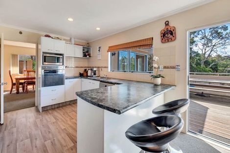 Photo of property in 14 San Vito Place, Henderson, Auckland, 0612