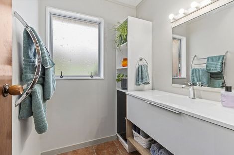 Photo of property in 52 Hazlewood Avenue, Karori, Wellington, 6012