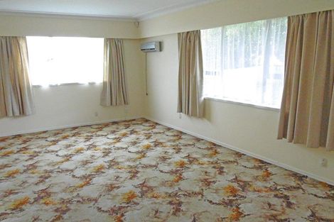 Photo of property in 32 Fairview Road, Papatoetoe, Auckland, 2025