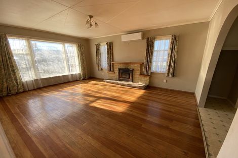 Photo of property in 33 Karaka Street, Wainuiomata, Lower Hutt, 5014