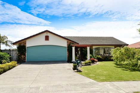 Photo of property in 9 Freestone Place, Henderson, Auckland, 0612
