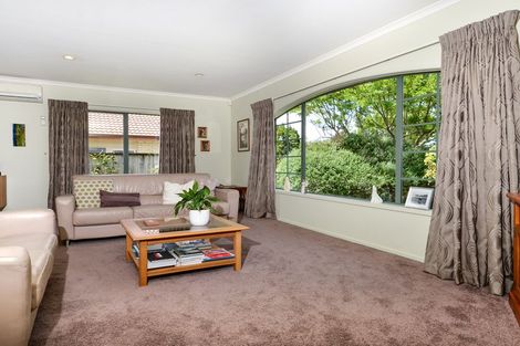 Photo of property in 9 Freestone Place, Henderson, Auckland, 0612