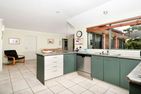 Photo of property in 9 Freestone Place, Henderson, Auckland, 0612