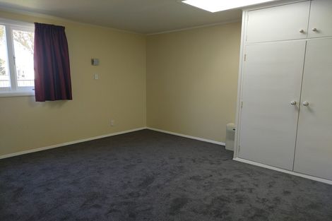Photo of property in 17 Birdwood Road, Waterloo, Lower Hutt, 5011