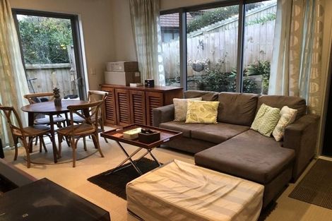 Photo of property in 118 Bleakhouse Road, Mellons Bay, Auckland, 2014