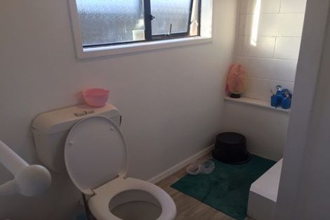 Photo of property in 108 Portage Road, New Lynn, Auckland, 0600