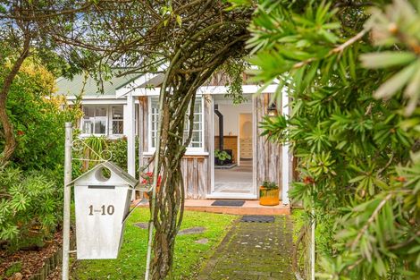 Photo of property in 1/10 Springbank Lane, Te Atatu Peninsula, Auckland, 0610