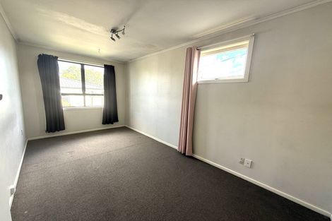 Photo of property in 64 Golf Road, New Lynn, Auckland, 0600