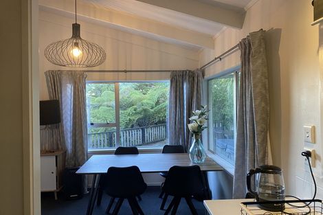 Photo of property in 1/10 Vonnell Place, Birkdale, Auckland, 0626