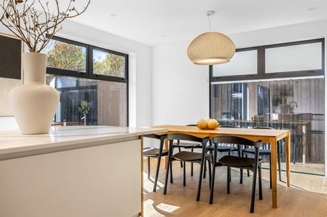 Photo of property in 2/17 Hewitts Road, Merivale, Christchurch, 8014