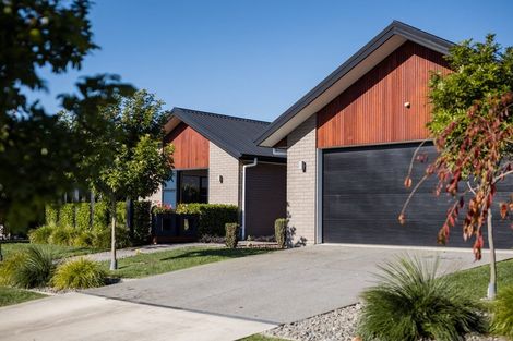 Photo of property in 54 Norfolk Drive, Cambridge, 3434