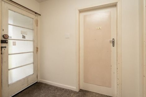 Photo of property in 61 Waltham Road, Sydenham, Christchurch, 8023