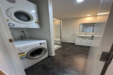Photo of property in 2 Torrens Terrace, Mount Cook, Wellington, 6011