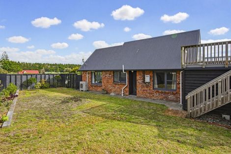 Photo of property in 10 Arataki Grove, Waitarere Beach, Levin, 5510