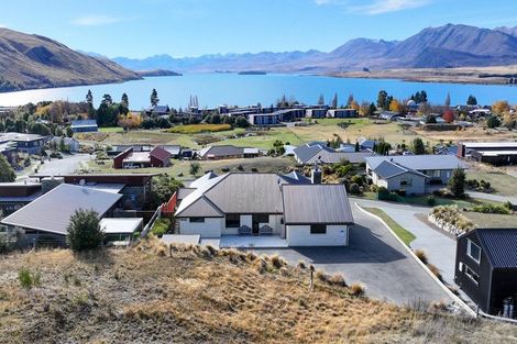 Photo of property in 2 Walter Black Place, Lake Tekapo, 7999