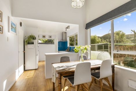 Photo of property in 103 Allington Road, Karori, Wellington, 6012