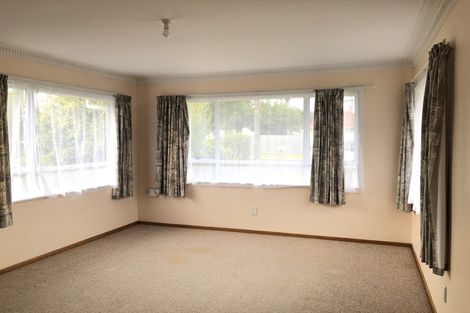 Photo of property in 23 Fairdene Avenue, Henderson, Auckland, 0610