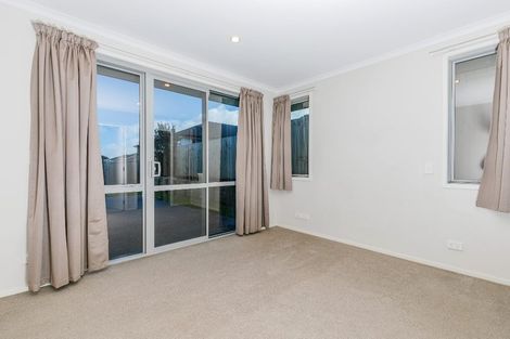 Photo of property in 15 Karika Place, Massey, Auckland, 0614