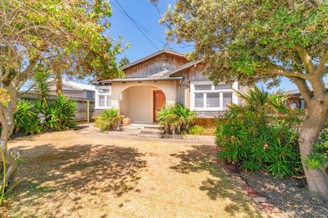 Photo of property in 11 Ashton Terrace, Castlecliff, Whanganui, 4501