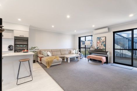 Photo of property in 20 George Square West, Wigram, Christchurch, 8025