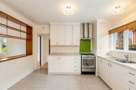 Photo of property in 6 Savoy Road, Glen Eden, Auckland, 0602