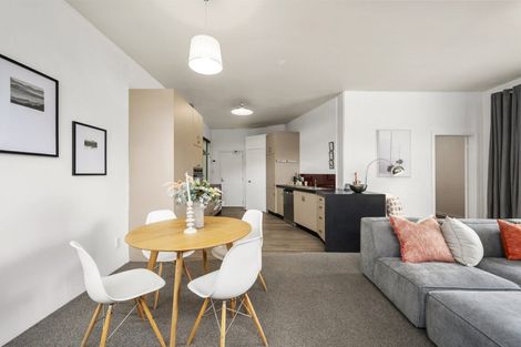 Photo of property in Endeavour Apartments, 18/125u Thorndon Quay, Pipitea, Wellington, 6011