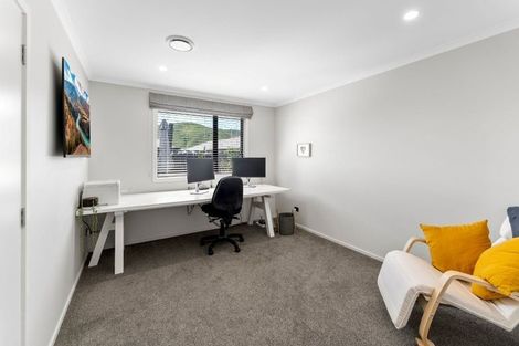 Photo of property in 6 George Fyfe Way, Wakefield, 7025