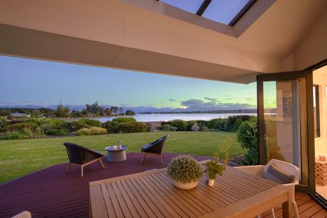 Photo of property in 6 Coutts Place, Mapua, 7005