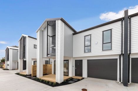 Photo of property in 7c Queen Mary Avenue, New Lynn, Auckland, 0600