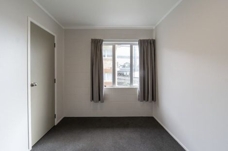 Photo of property in 1/2 Ruakiwi Road, Hamilton Lake, Hamilton, 3204