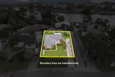 Photo of property in 30 Abbotleigh Avenue, Te Atatu Peninsula, Auckland, 0610
