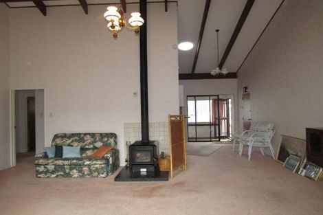Photo of property in 10 Reeves Road, Acacia Bay, Taupo, 3330