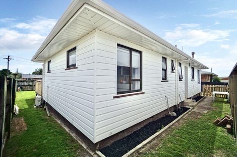 Photo of property in 12 Lee Street, Te Puke, 3119