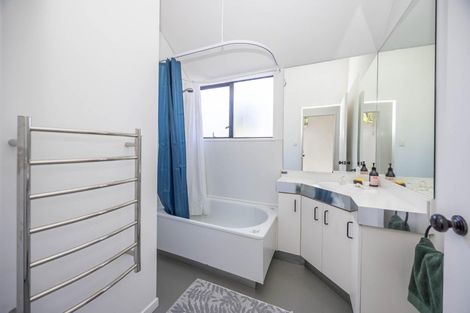 Photo of property in 8a George Street, Claudelands, Hamilton, 3214