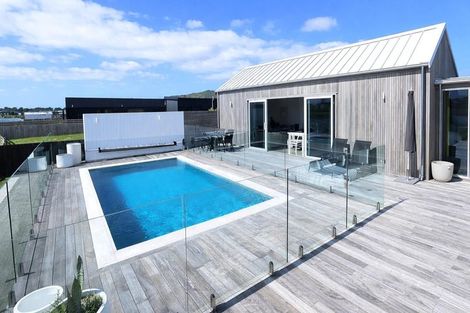 Photo of property in 218 Hamiora Street, Matarangi, 3592