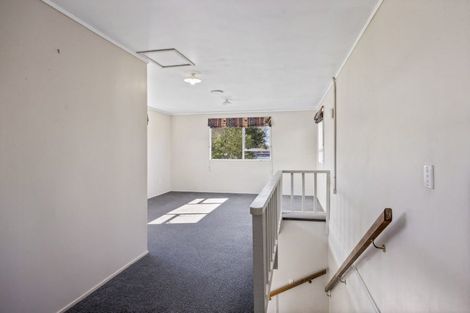 Photo of property in 4 Guernsey Place, Fitzherbert, Palmerston North, 4410