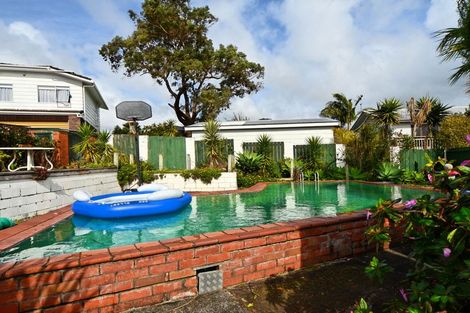 Photo of property in 27 Moire Road, Massey, Auckland, 0614