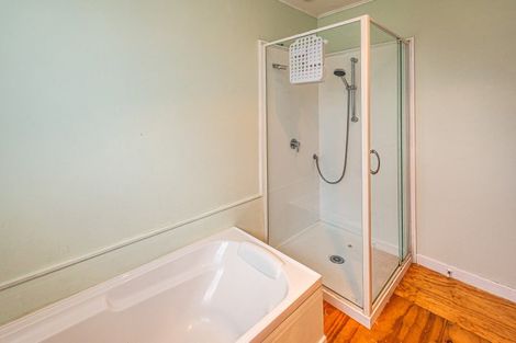 Photo of property in 40 Brassey Street, Waverley, 4510