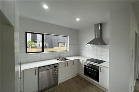 Photo of property in 39 Eileen Newey Place, Henderson, Auckland, 0612