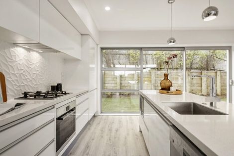 Photo of property in 31 Cresswell Place, Johnsonville, Wellington, 6037