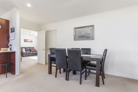 Photo of property in 52 Highfields Terrace, Henderson, Auckland, 0612