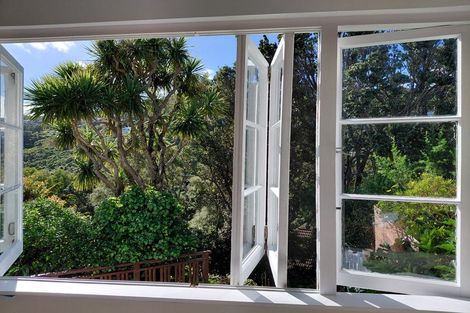 Photo of property in 16 Rodney Street, Northland, Wellington, 6012