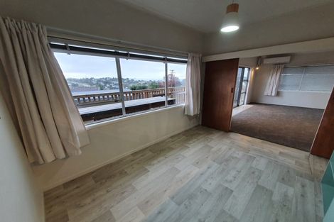 Photo of property in 1 Moera Place, Stanmore Bay, Whangaparaoa, 0932